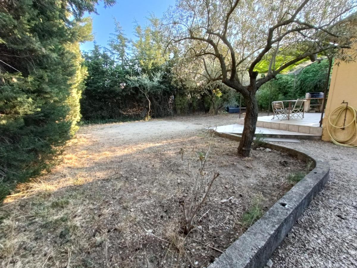 Chalet Agréable, à proximité du centre historique, Golf Academy Villeneuve-lès-Avignon Extérieur photo